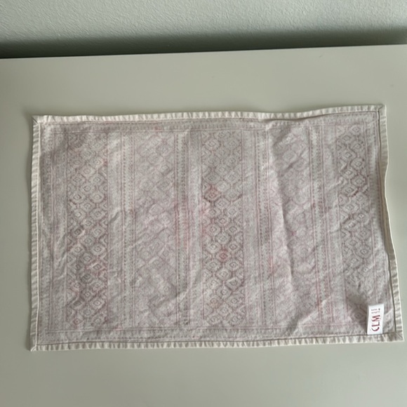 Anthropologie Place Mats Set of 4 - Picture 7 of 11